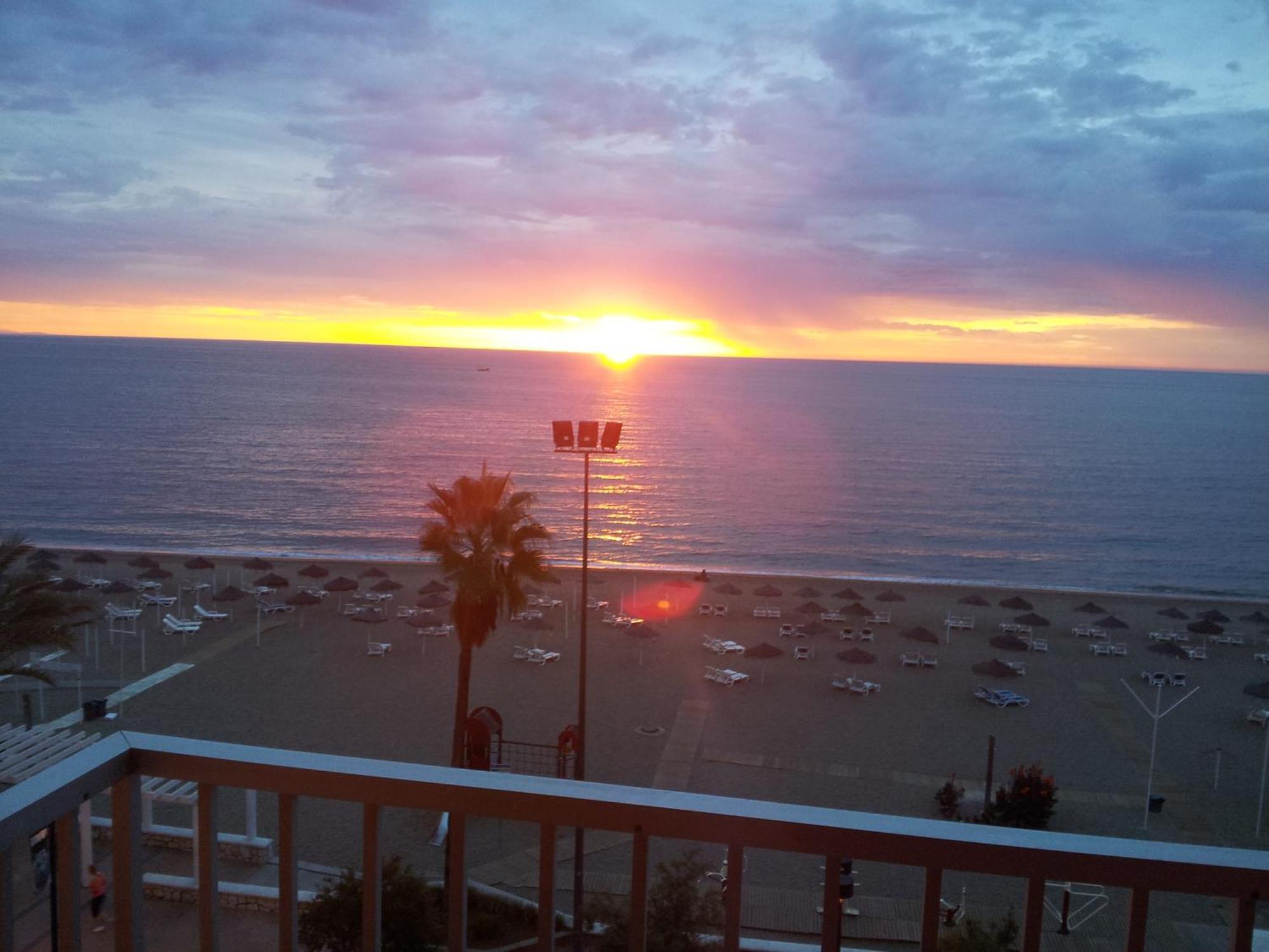 Fuengirola Playa Carina Apartment ภายนอก รูปภาพ